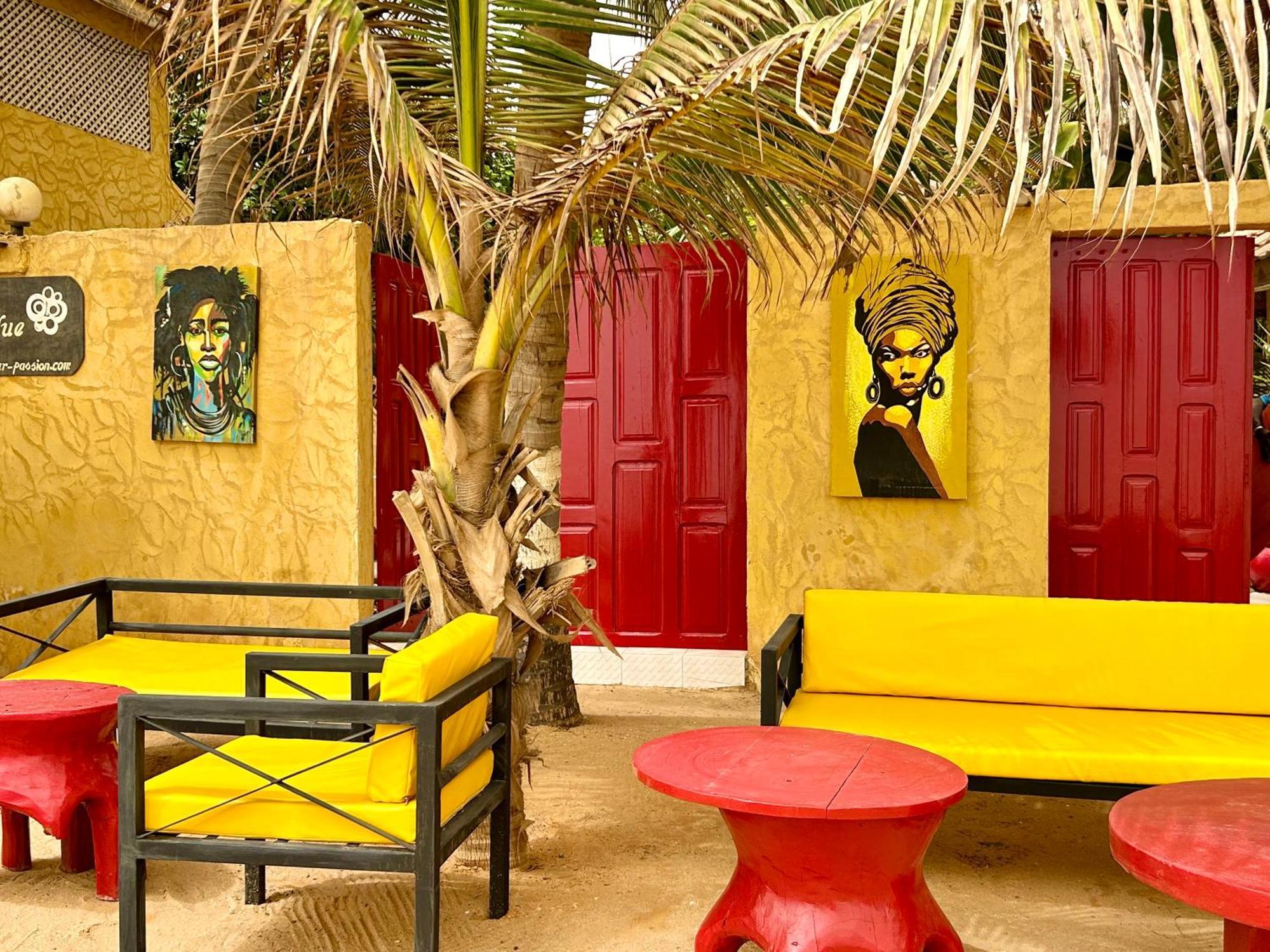 Maison Couleur Passion Nianing Luaran gambar